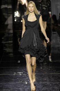 ザック・ポーゼンのランウェイをゆくハナ 2007年度秋季