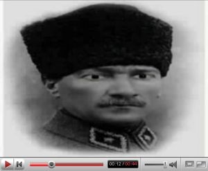 そのビデオのひとつ―『アタテュルク - ザ・ファザー・オブ・ザ・タークス(ATATURK - The Father of The Turks)』。