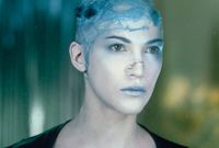 『ゴッド・ディーバ』で主役のジルに扮したリンダ