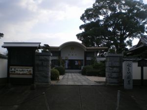 善福寺 ～ ある晩秋のその三門と本堂